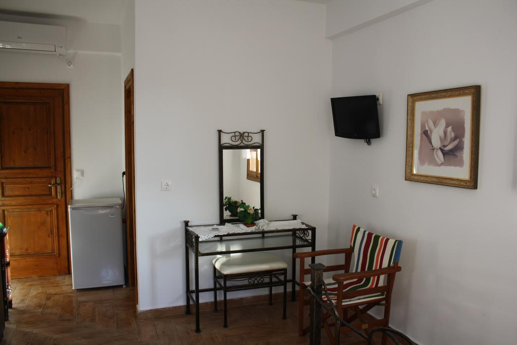 Amorani Studios Batsi Exteriér fotografie