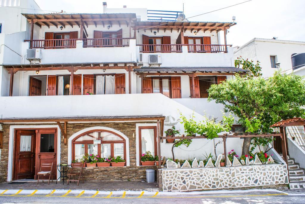 Amorani Studios Batsi Exteriér fotografie