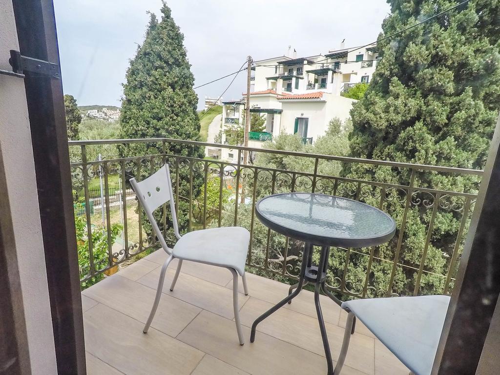 Amorani Studios Batsi Exteriér fotografie