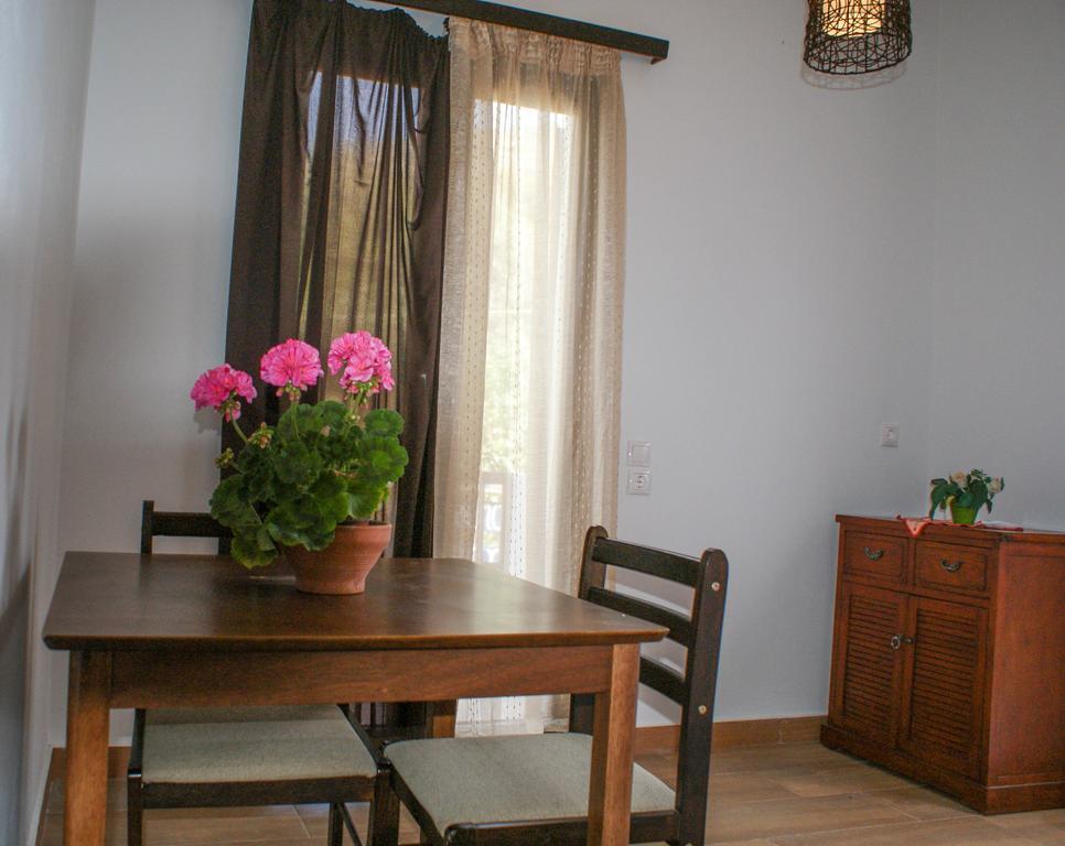 Amorani Studios Batsi Exteriér fotografie